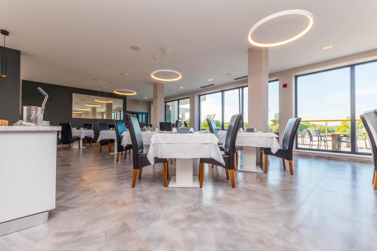 Hotel Delfin Lanterna Тар Экстерьер фото